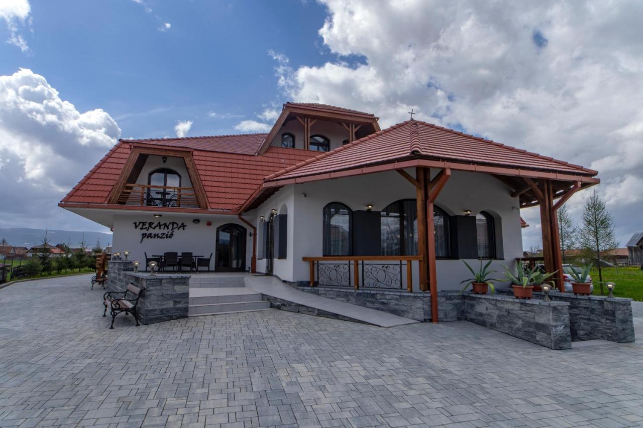 Veranda Panzio Remetea  Экстерьер фото