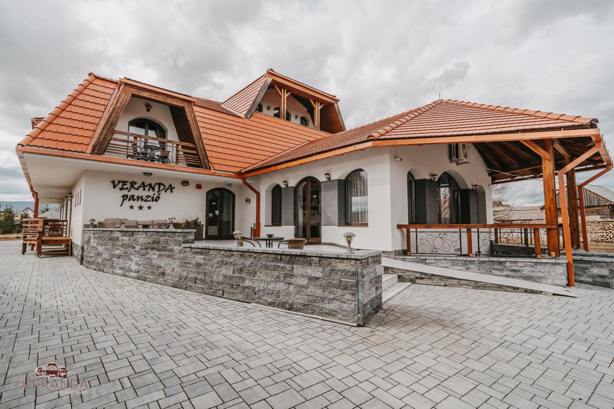 Veranda Panzio Remetea  Экстерьер фото
