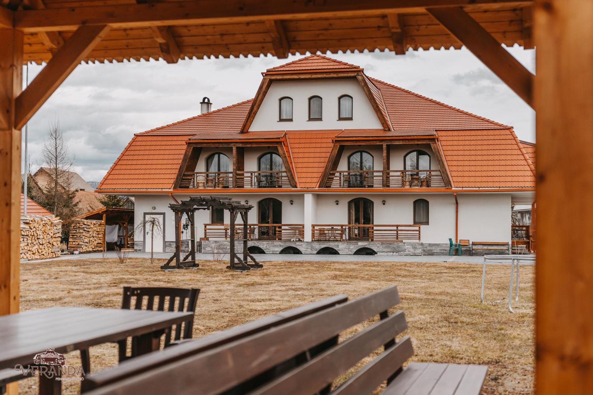 Veranda Panzio Remetea  Экстерьер фото